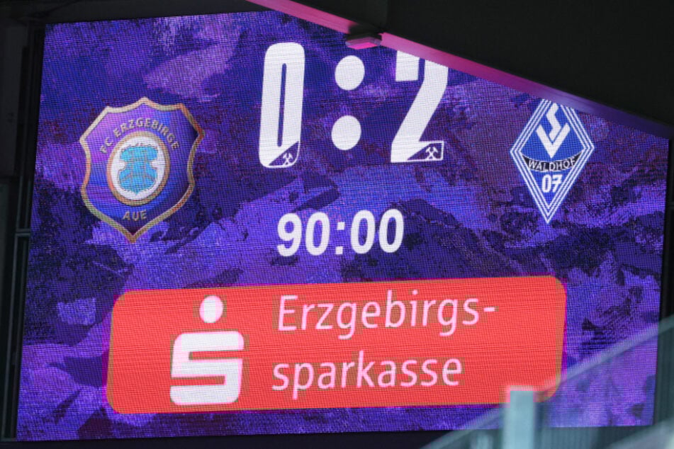 Bitter, aber verdient: Der FC Erzgebirge Aue verliert im Heimspiel gegen Waldhof Mannheim 0:2.