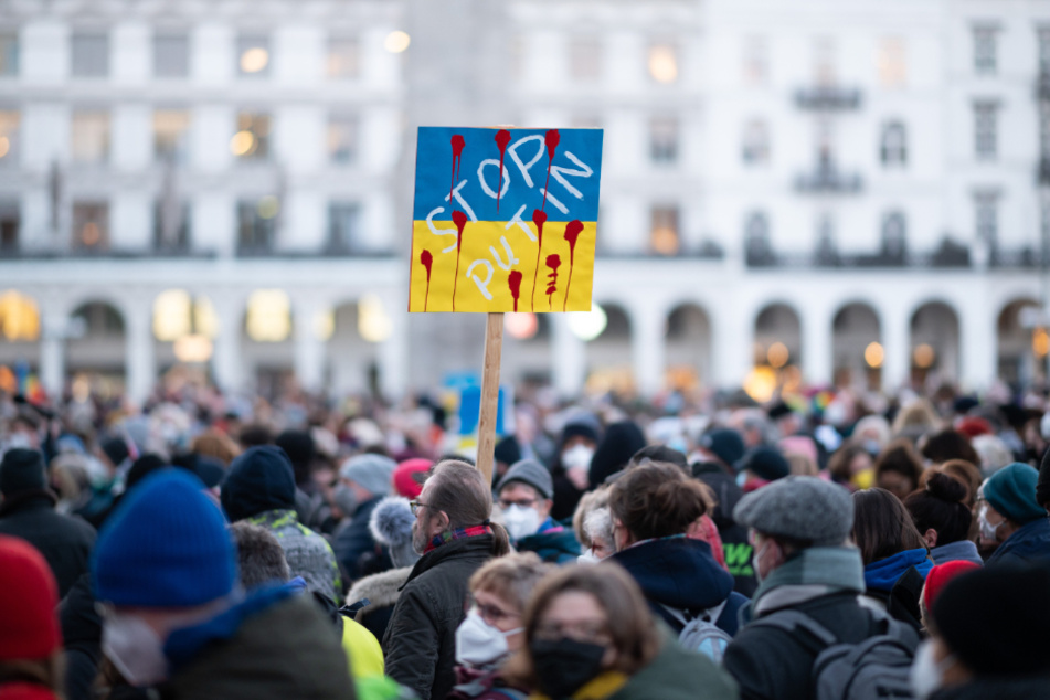 In Hamburg demonstrierten am Samstag erneut Tausende gegen den Ukraine-Krieg.