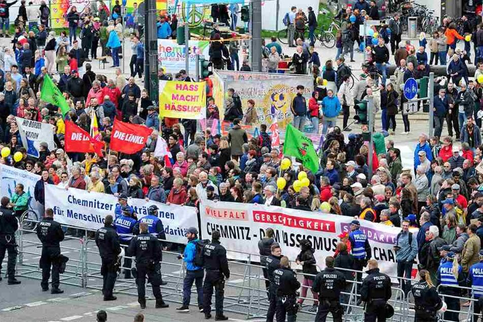 Streit um den Neumarkt: DGB und AfD hatten jeweils Kundgebungen für den 1. Mai vor dem Rathaus angemeldet.