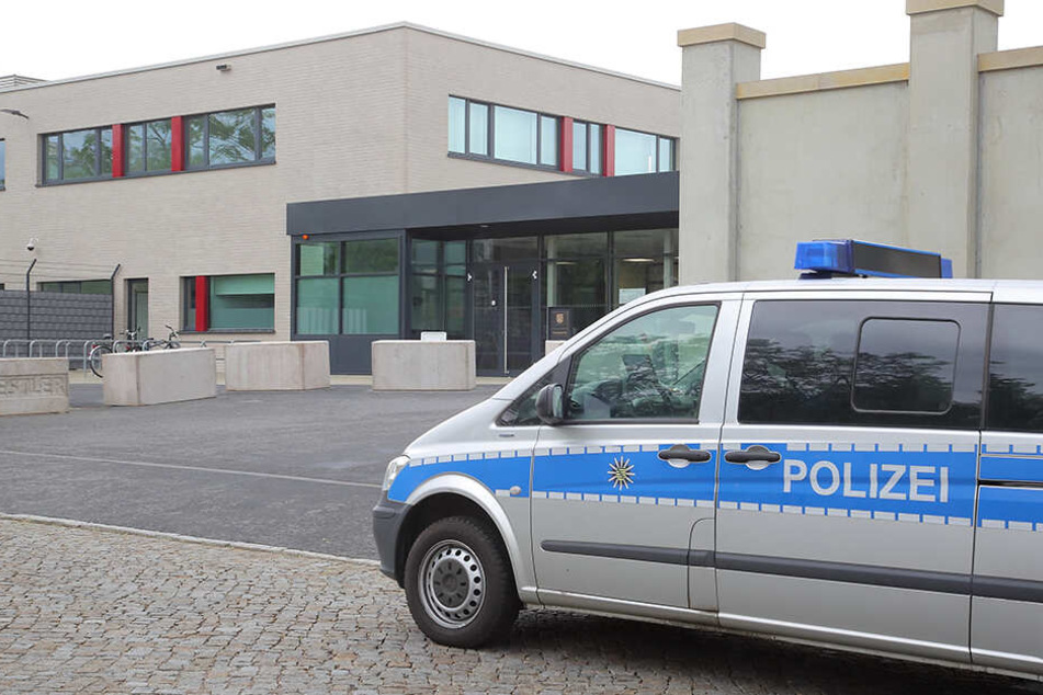 Bis mindestens Ende Februar 2020 wird im extra gesicherten Terror-Gerichtssaal am Dresdner Stadtrand verhandelt.