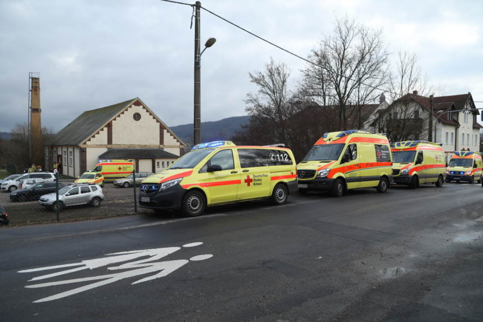 Mehrere Einsatzkräfte sind vor Ort.