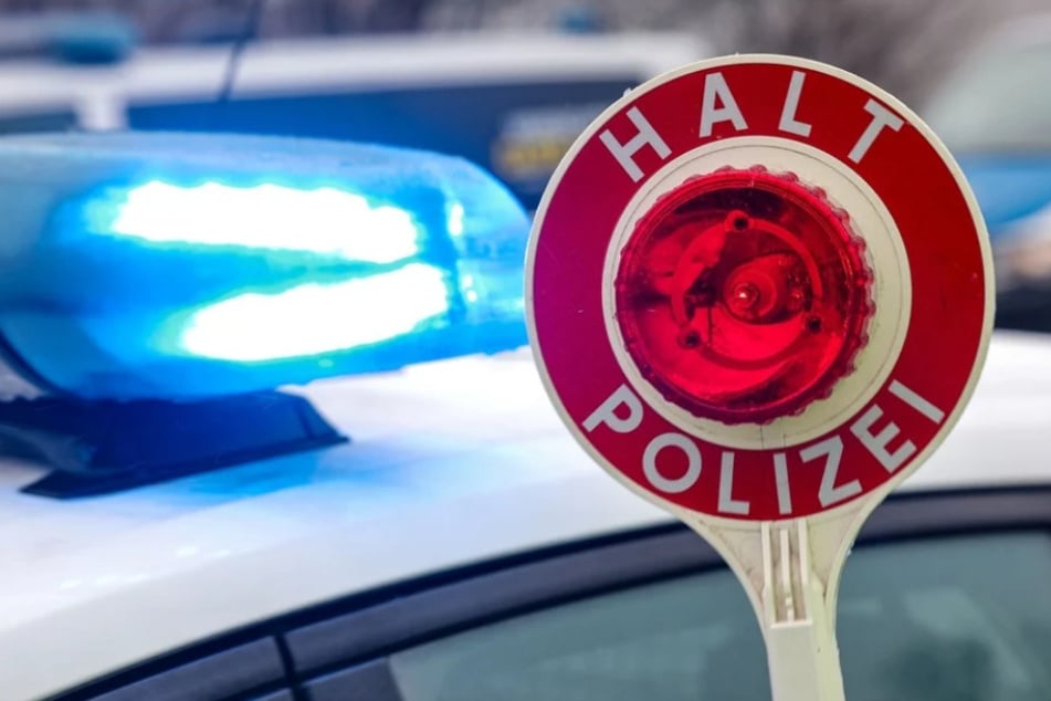 Die Polizisten wollten am Dienstagmorgen eine Audi-Fahrerin kontrollieren, doch diese fuhr stattdessen davon. (Symbolfoto)