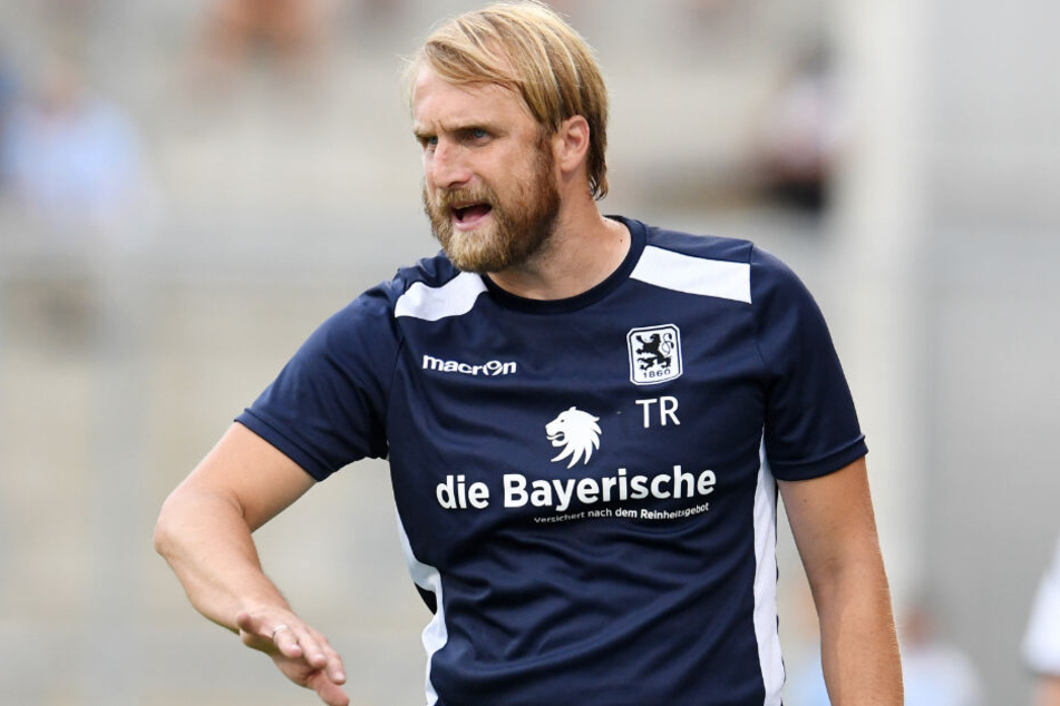 Daniel Bierofka lobte seine Mannschaft nach dem 11:1-Erfolg gegen Aiglsbach.