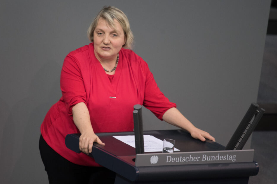 Katja Mast spricht im Bundestag.