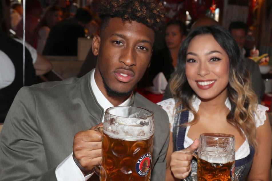 Kingsley Coman und der FC Bayern München besuchten das Oktoberfest ebenfalls.