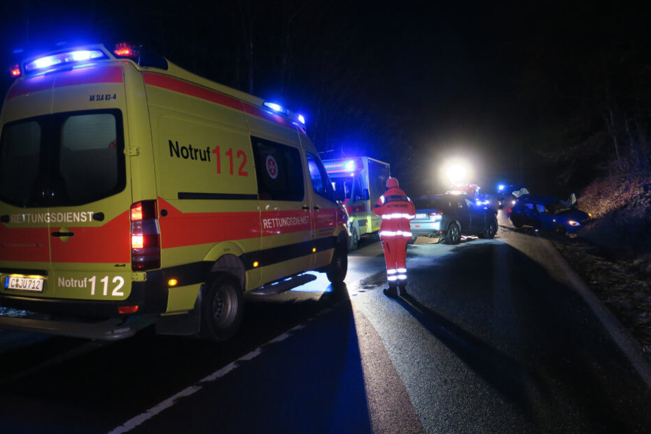 Bei dem Unfall wurde eine 18-Jährige schwer verletzt.