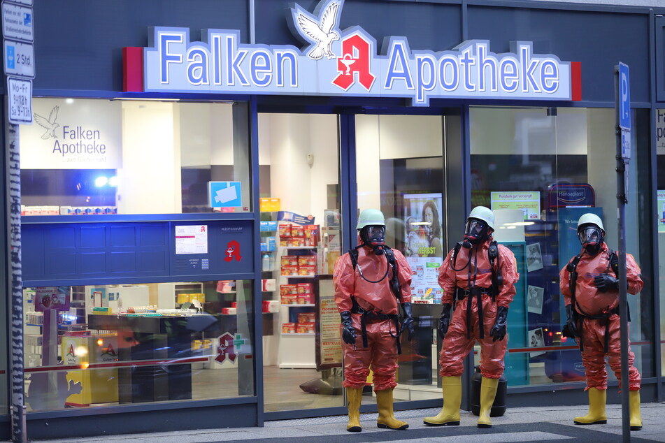 In der Falkenapotheke auf der Kaiserstraße kam es am Dienstag bei der Entsorgung von Medikamentenresten zu einer chemischen Reaktion.