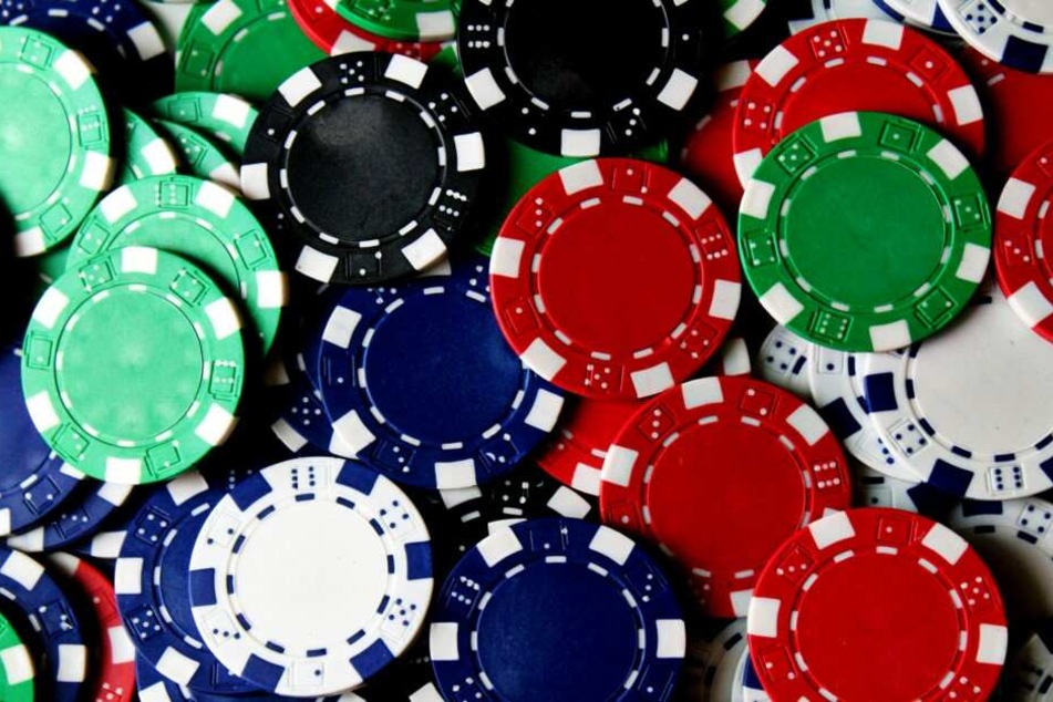 Auch Online-Casinos bieten immer wieder Boni an.
