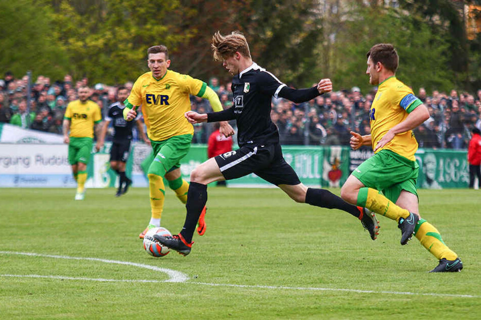 Von Anfang an hatte der Favorit das Spiel im Griff.