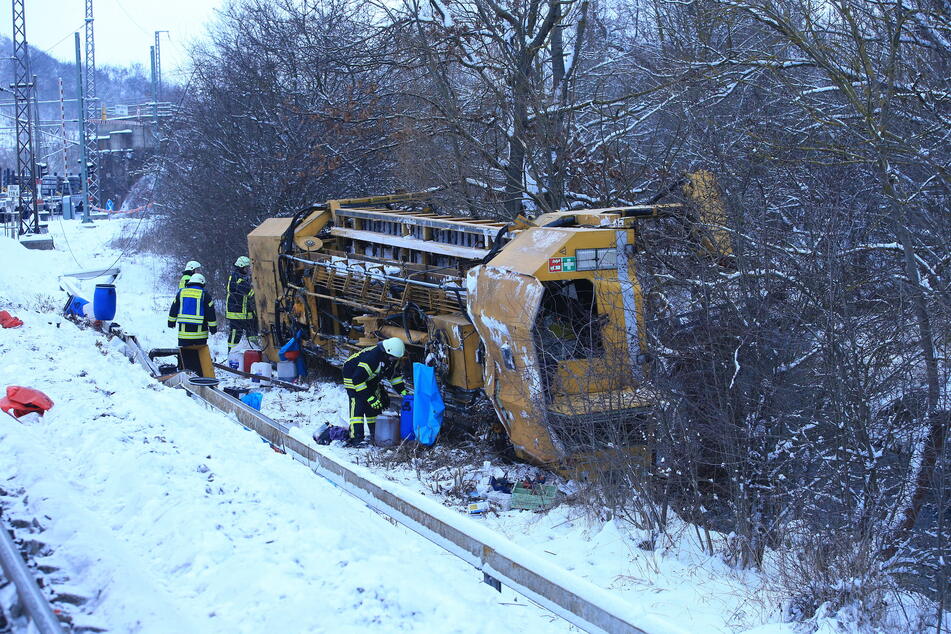 Der Kranführer überstand den Unfall leicht verletzt.