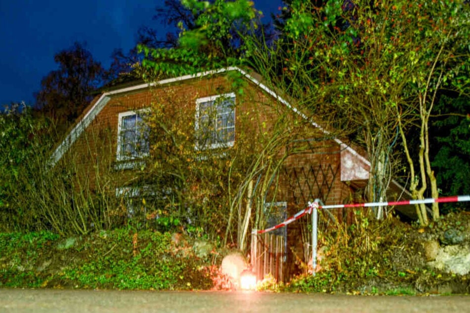 In diesem Haus wurde ein 85-Jähriger getötet. Sein mutmaßlicher Mörder steht nun vor Gericht.