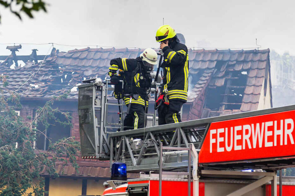 An dem Gebäudekomplex entstand beträchtlicher Schaden.