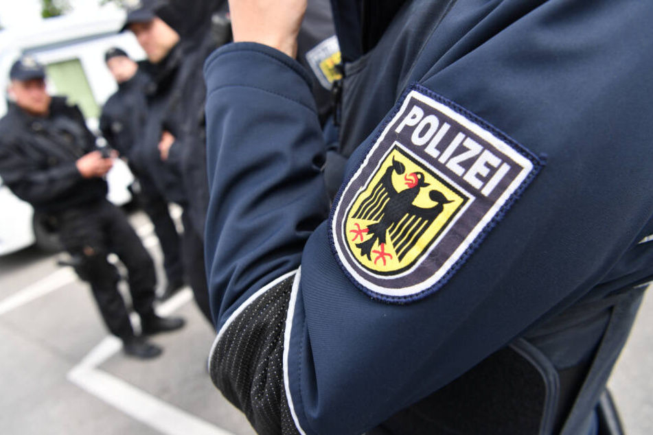 Die Bundespolizei kontrollierte den 34-Jährigen am oberen Bahnhof in Plauen. (Symbolbild)