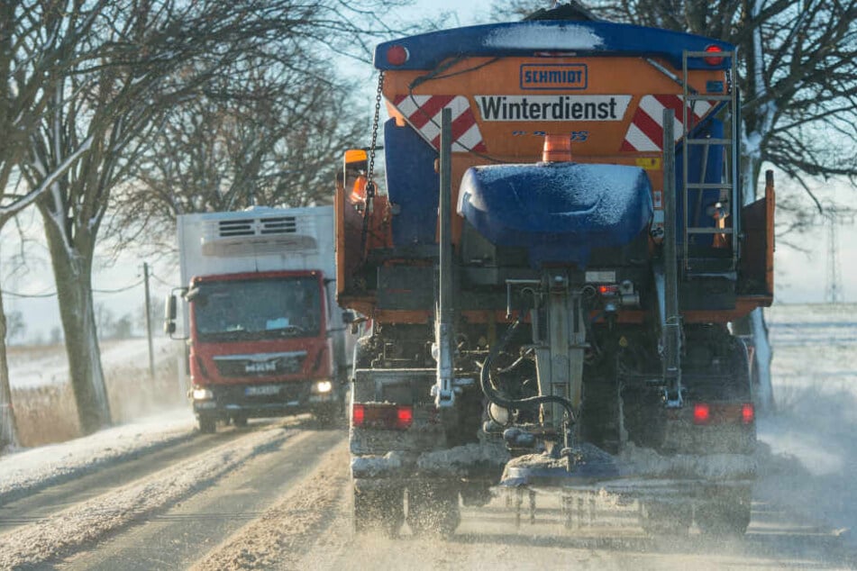 Der Leipziger Winterdienst ist nur für ein Drittel des gesamten innerstädtischen Straßennetzes verantwortlich. (Symbolbild)