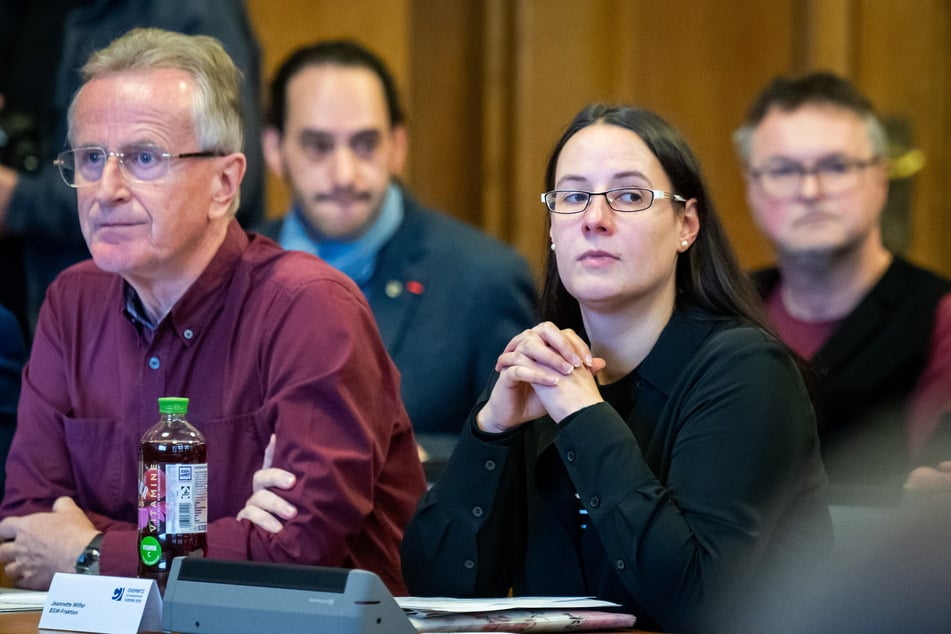 Das Chemnitzer BSW (Jeanette Wilfert und Dietmar Holz) geht auf Konfrontation zu OB Sven Schulze (53, SPD).