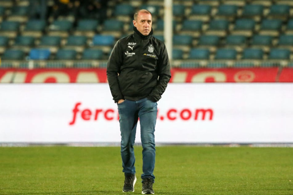 Sauer! FSV-Coach Joe Enochs bemängelte besonders die Naivität seiner Jungs von den Gegentoren.