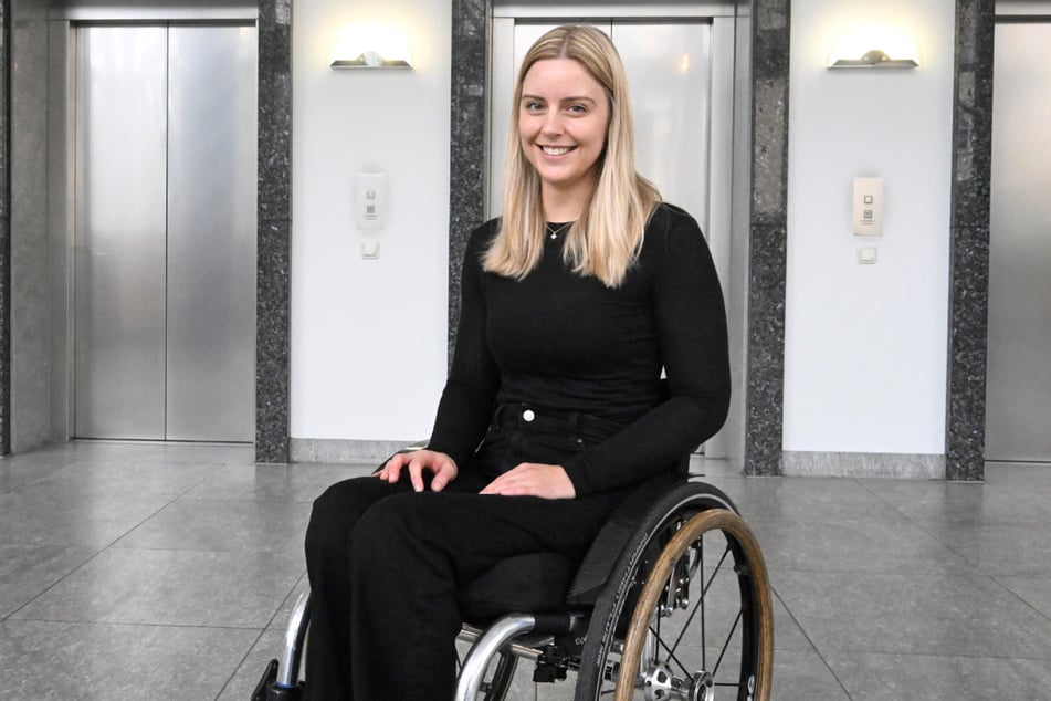 El espacio no les es ajeno. La ingeniera en silla de ruedas trabaja para la Agencia Espacial Europea, ESA.