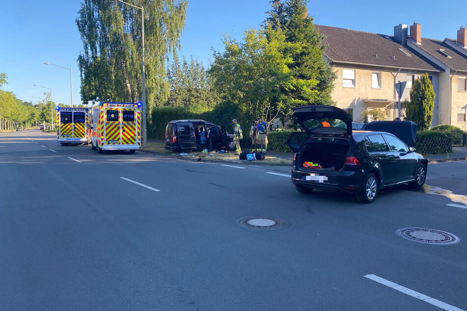 Kreuzungs-Crash in Helmstedt: Vier Verletzte, darunter ein Kleinkind!