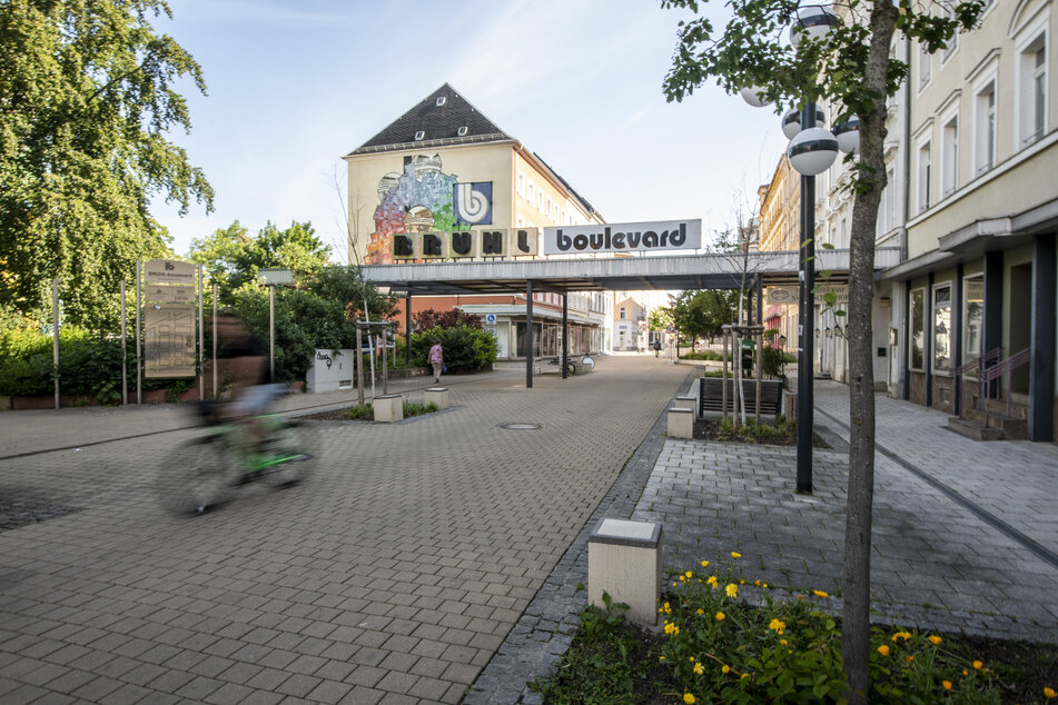Kneipenmeile oder Wohngebiet? Eine Bewohner-Umfrage soll nun klären, in welche Richtung sich der Brühl entwickeln soll.