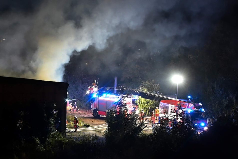 Die Feuerwehr war mit einem Großaufgebot vor Ort.