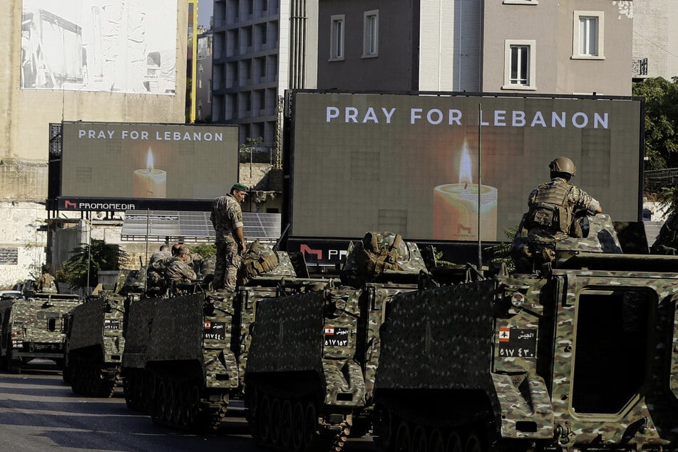 Wenige Stunden nach der Bekanntgabe des Todes von Hassan Nasrallah sichert die libanesische Armee ein Gebiet im Landesinneren.