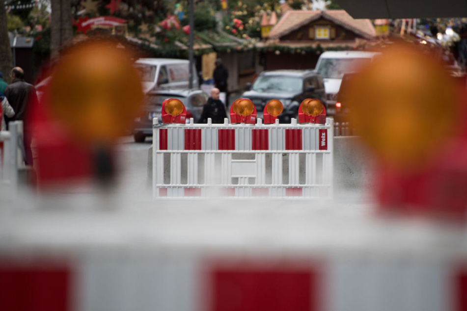 Absperrungen am Weihnachtsmarktgelände in Stuttgart. (Archivbild)