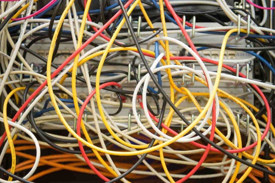 Mehrere Haushalte sind ohne Internet und Telefon. (Symbolbild)