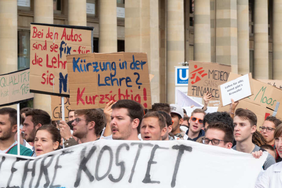 Studenten demonstrieren in Stuttgart. (Symbolbild)