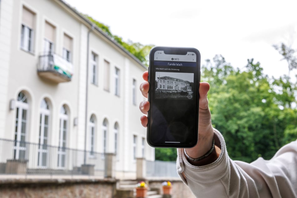 An der Villa Wach kann man in der App auch ein altes Bild des Gebäudes betrachten.