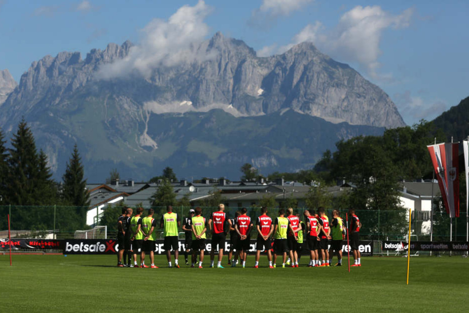 Der 1. FC Köln wird in der Vorbereitung zwei Trainingslager und mehrere Testspiele absolvieren (Archivbild).