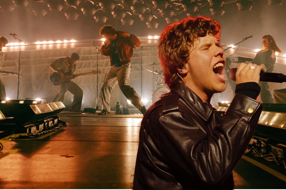 Leipzig: Sänger setzt Statement trotz Morddrohungen: "Hätte es genau so wieder geschrieben"