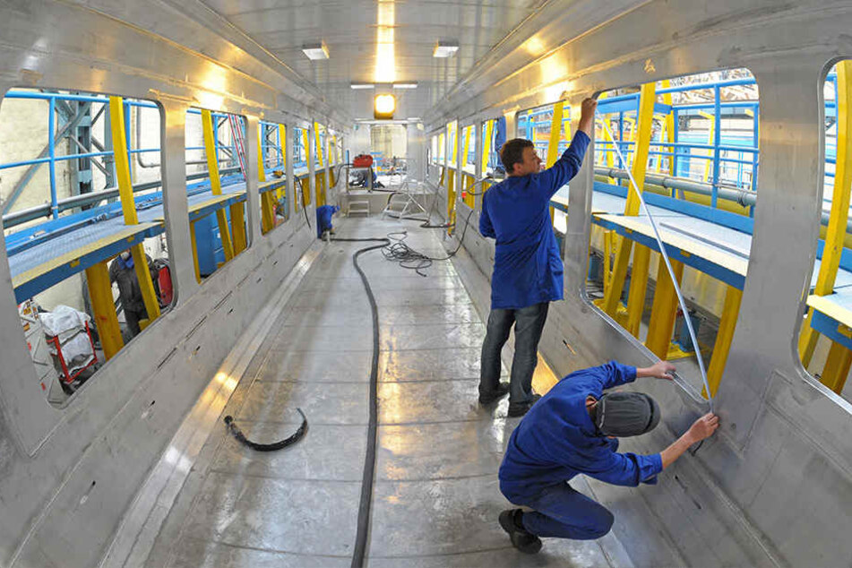 Noch wissen die Mitarbeiter vom Waggonbau nicht, was aus ihrem Betrieb wird.
