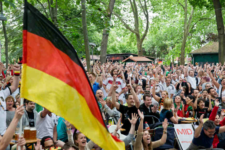 Zahlreiche Public-Viewing-Möglichkeiten locken die Leipzigerinnen und Leipziger während der WM zum gemeinsamen Fußballschauen.