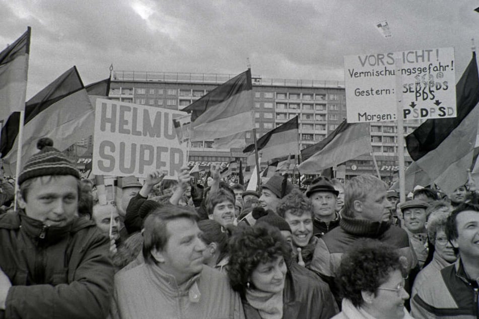 Etwa 200.000 Menschen waren gekommen um den Bundeskanzler in Karl-Marx-Stadt zu empfangen.