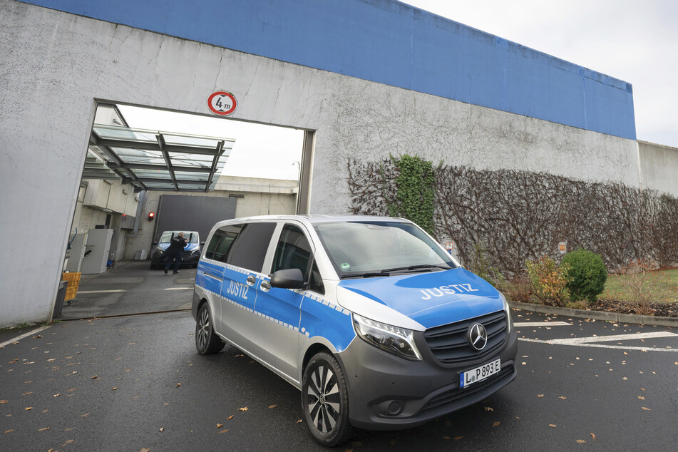 Mit dem neuen E-Bus für Knackis ist Sachsen eines der ersten Bundesländer, die auf E-Mobilität im Strafvollzug umstellen.