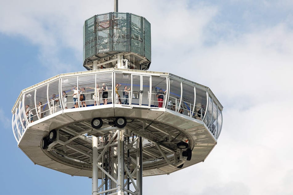 Sensationelle Aussichten zum Stadtfestjubiläum: Der City Skyliner ist der weltgrößte mobile Aussichtsturm.