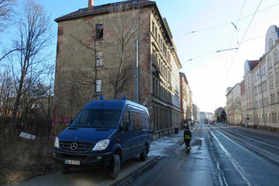 Brandursachenermittler klären, wie das Feuer ausbrechen konnte.