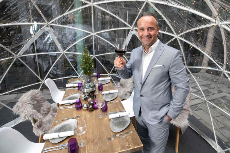 Hoteldirektor Florian Stühmer (43) lädt zu Fondue und Glühwein ein.