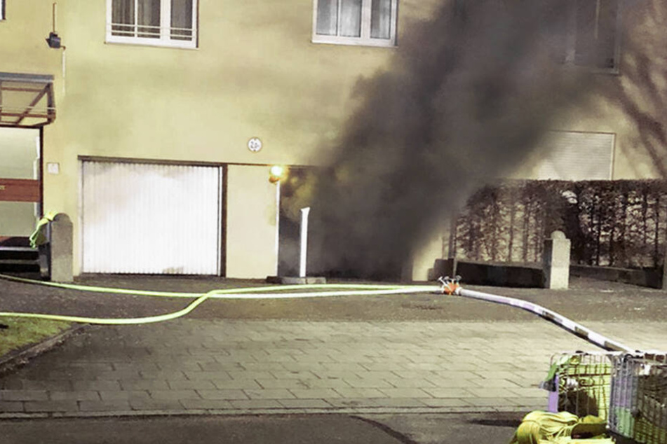 In der Tiefgarage hat ein Feuer einen erheblichen Schaden angerichtet.