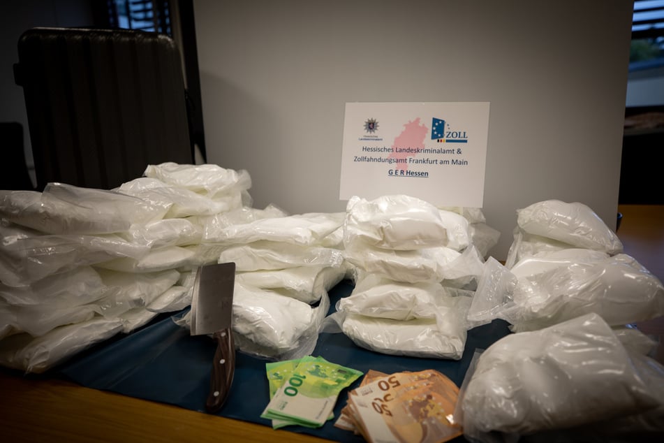 Die Ermittler stellten insgesamt 50 Kilogramm Amphetamine sicher.