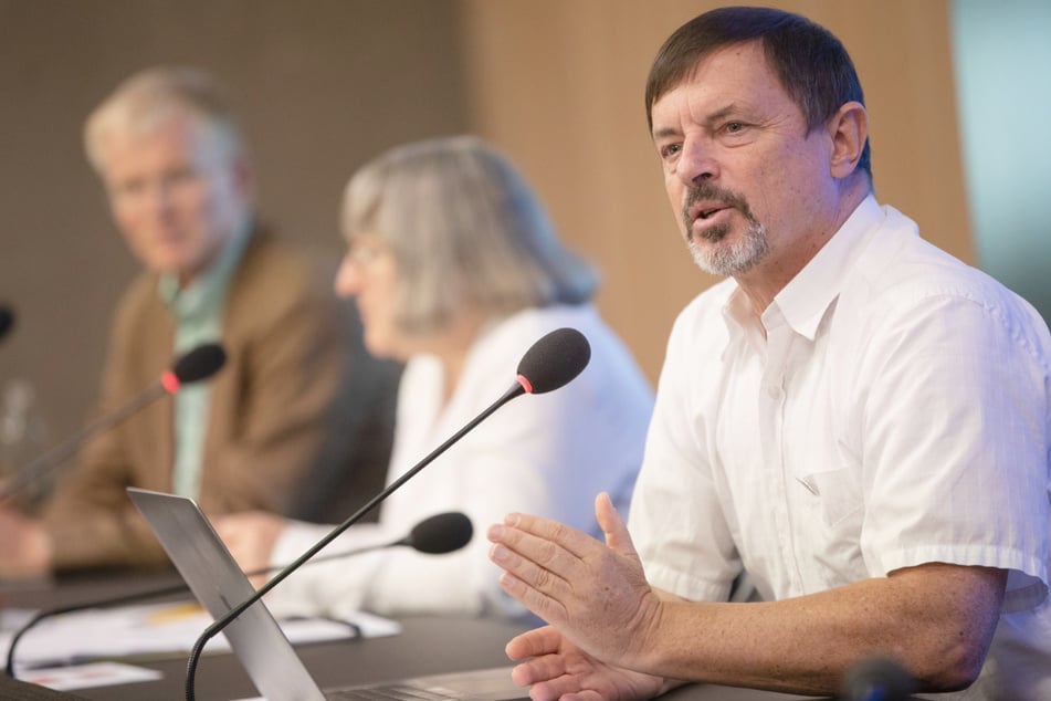 Ralf Scholl, Landesvorsitzender des Philologenverbands Baden-Württemberg, spricht bei einer Pressekonferenz im September im Landtag über das Schuljahr.