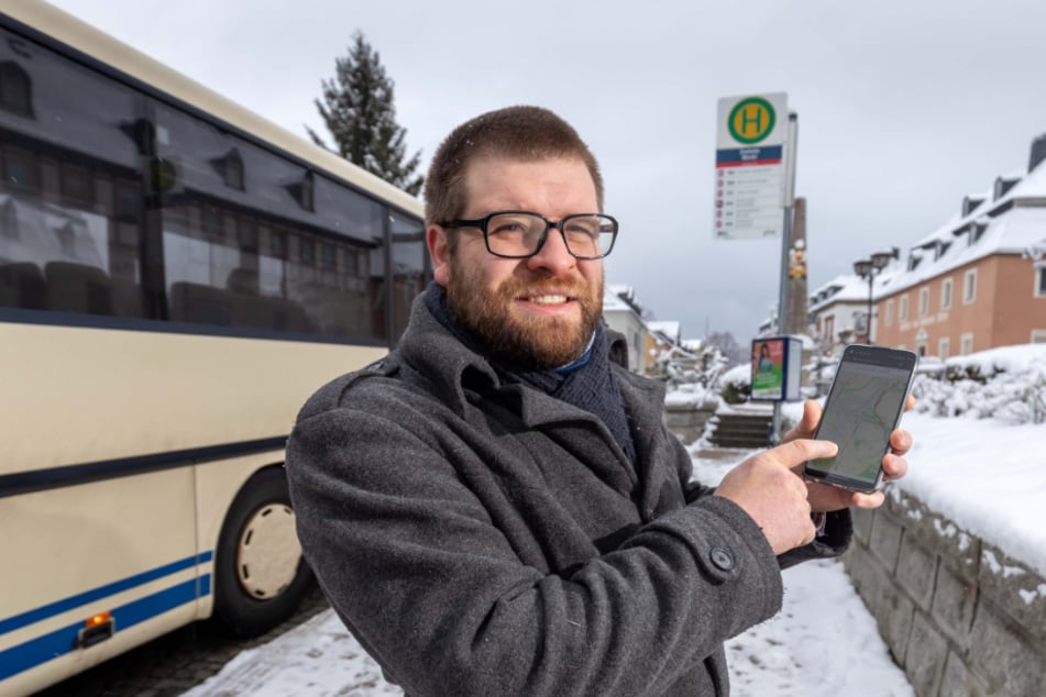 "Smart City"-Projektleiter Martin Benedict (34) will mit seinem Team einen digitalen Rufbus in Zwönitz, das "ERZmobil" realisieren.