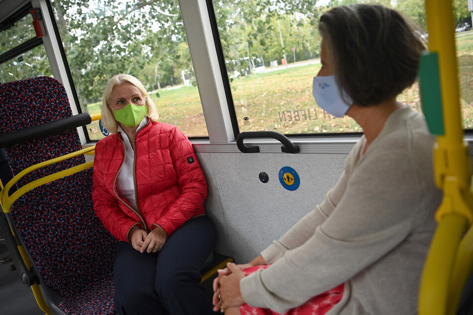 Ohne Maske in Bus und Bahn unterwegs zu sein, wird in Niedersachsen teurer.