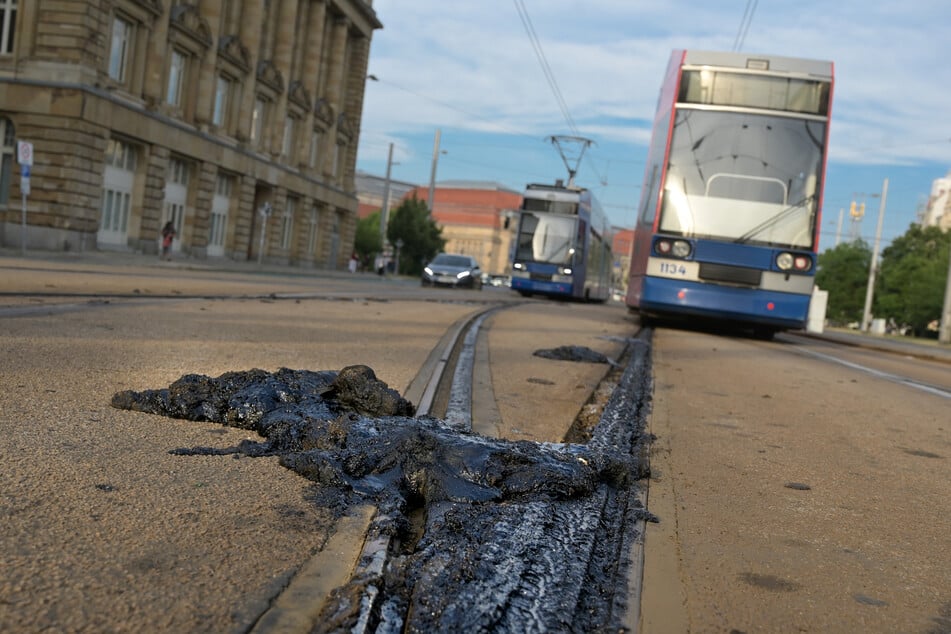 In Leipzig hatten extreme Temperaturen in diesem Sommer dazu geführt, dass Fugenmasse der Bahngleise schmolz. "Die Stadt war so heiß wie noch nie zuvor", mahnte Geisler.