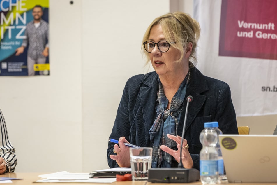 Dagmar Ruscheinsky (66, parteilos): Die Sozialbürgermeisterin liefert neue Zahlen zur Hilfe zur Pflege.