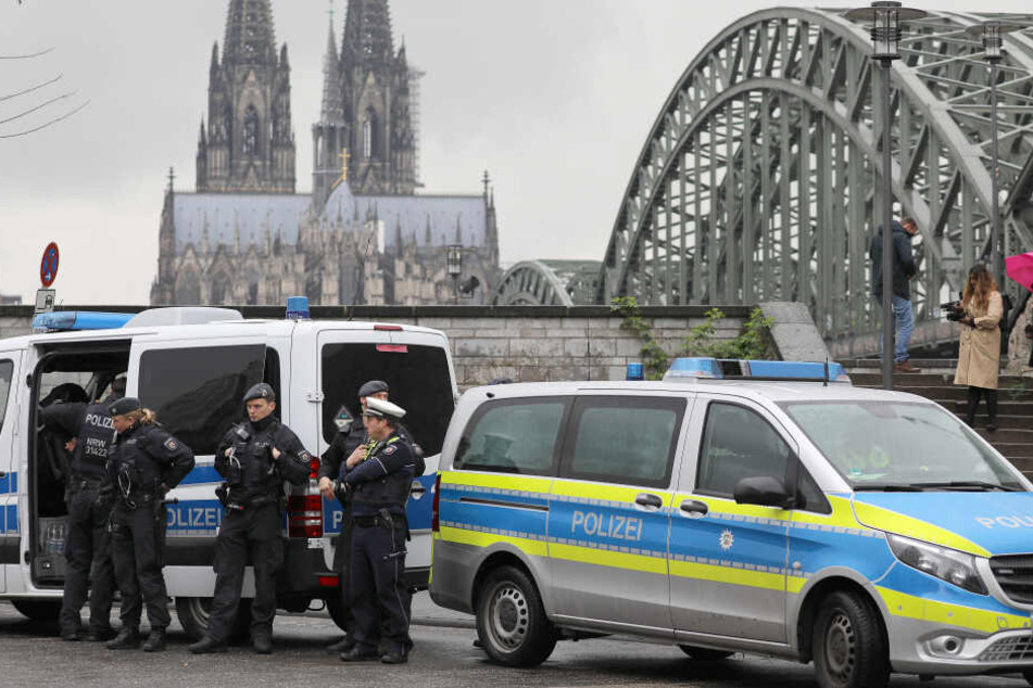 Die Polizei sicherte Köln ab.
