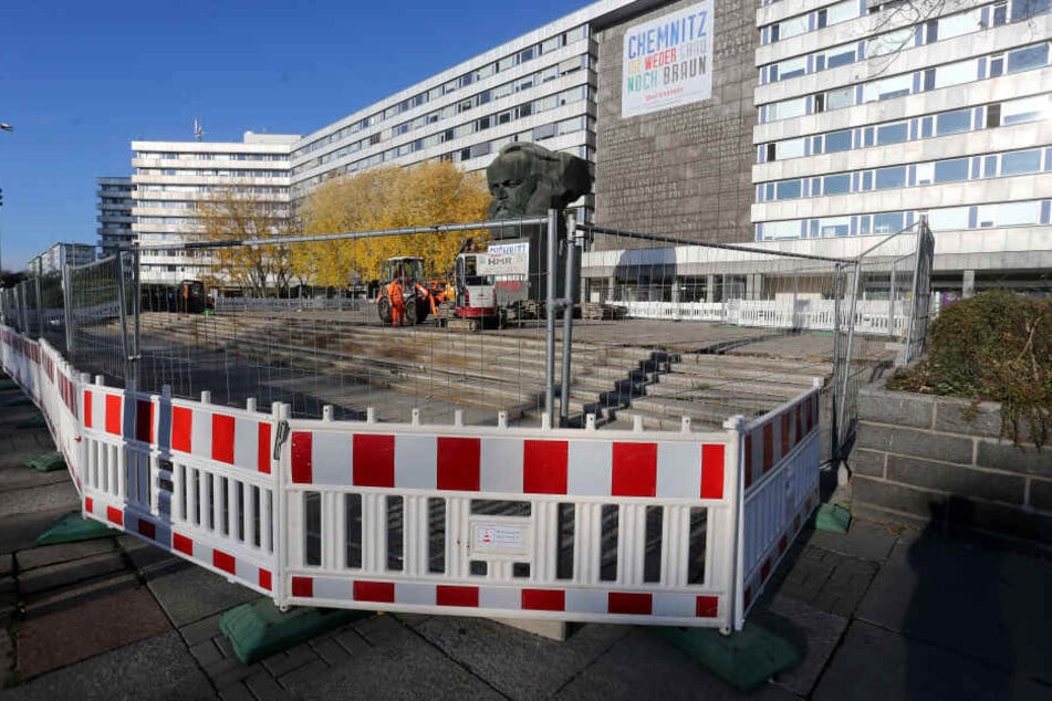 Die Arbeiten rund um das Marx-Monument dauern länger, als eigentlich geplant.