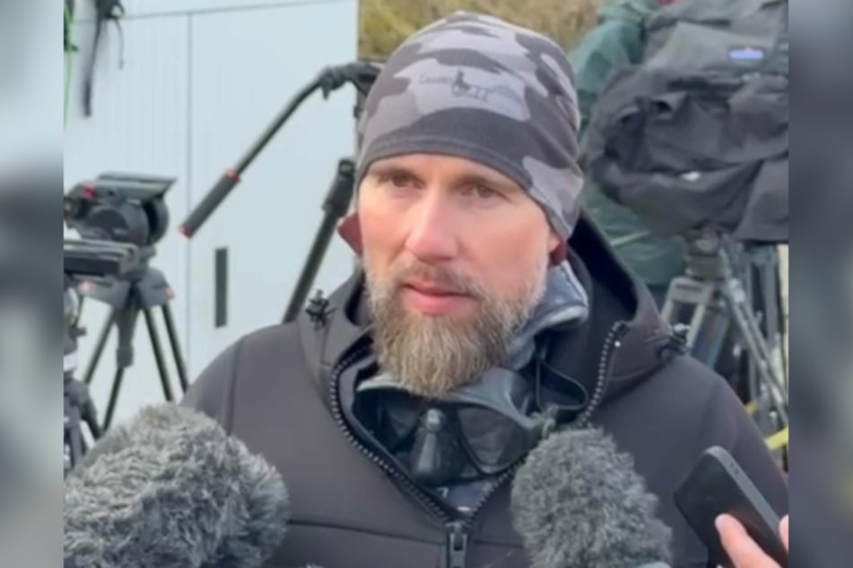 Robert Marc Lehmann hat sich nach seinem Tauchgang zu den geringen Erfolgschancen der Rettungsmission geäußert.