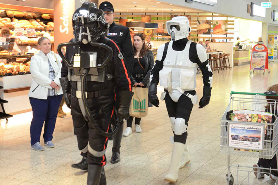 Imperiale Streitkräfte im Supermarkt! Was war da denn los?