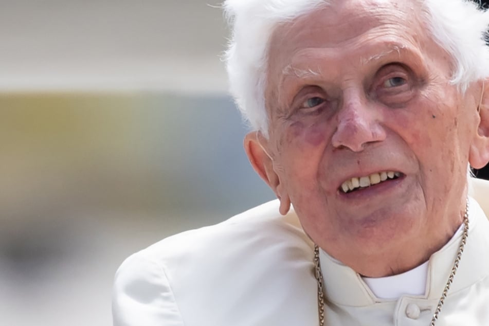 Trotz Tod: Klageverfahren gegen Papst Benedikt läuft noch weiter